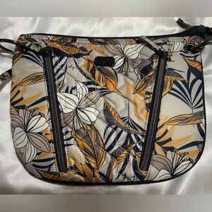 LUG: Swivel Crossbody